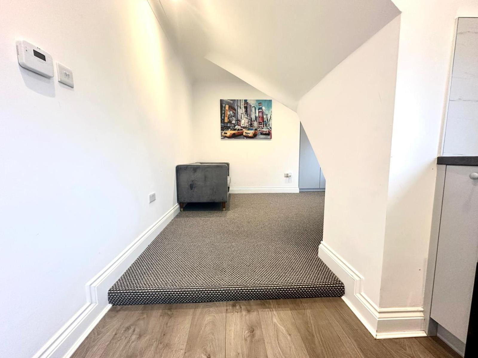 Stylish Modern, Private Apartment,15 Mins To Central London Hendon Exterior photo
